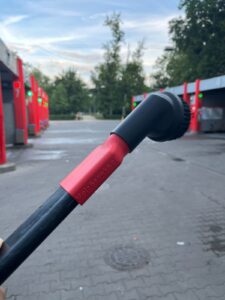 Adapter MojaSsawka z okrągłą szczotką zamontowany na odkurzaczu myjni samoobsługowej – test 18 z 18