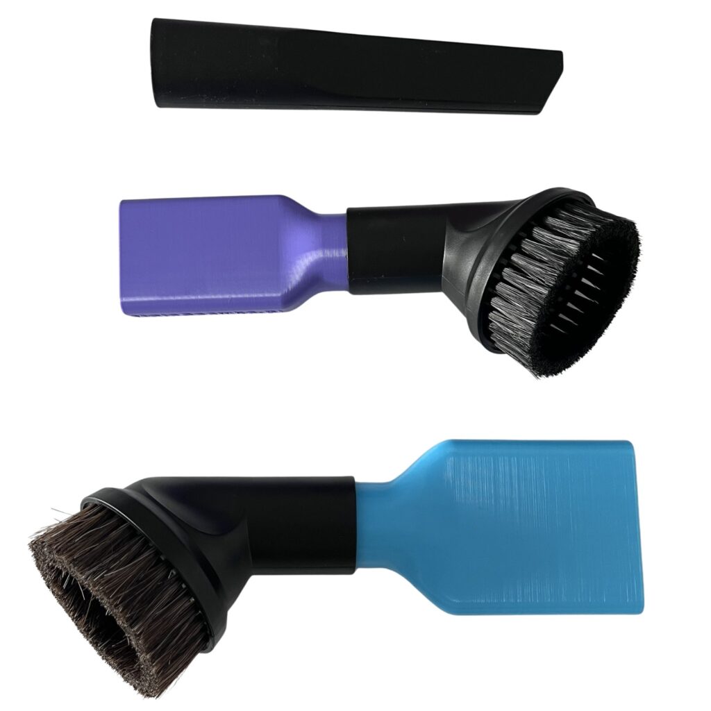 Zestaw Full MojaSsawka: adapter szeroki 6,5 cm jasnoniebieski, wąski 4,5 cm fioletowy, dwie szczotki i krótka ssawka szczelinowa